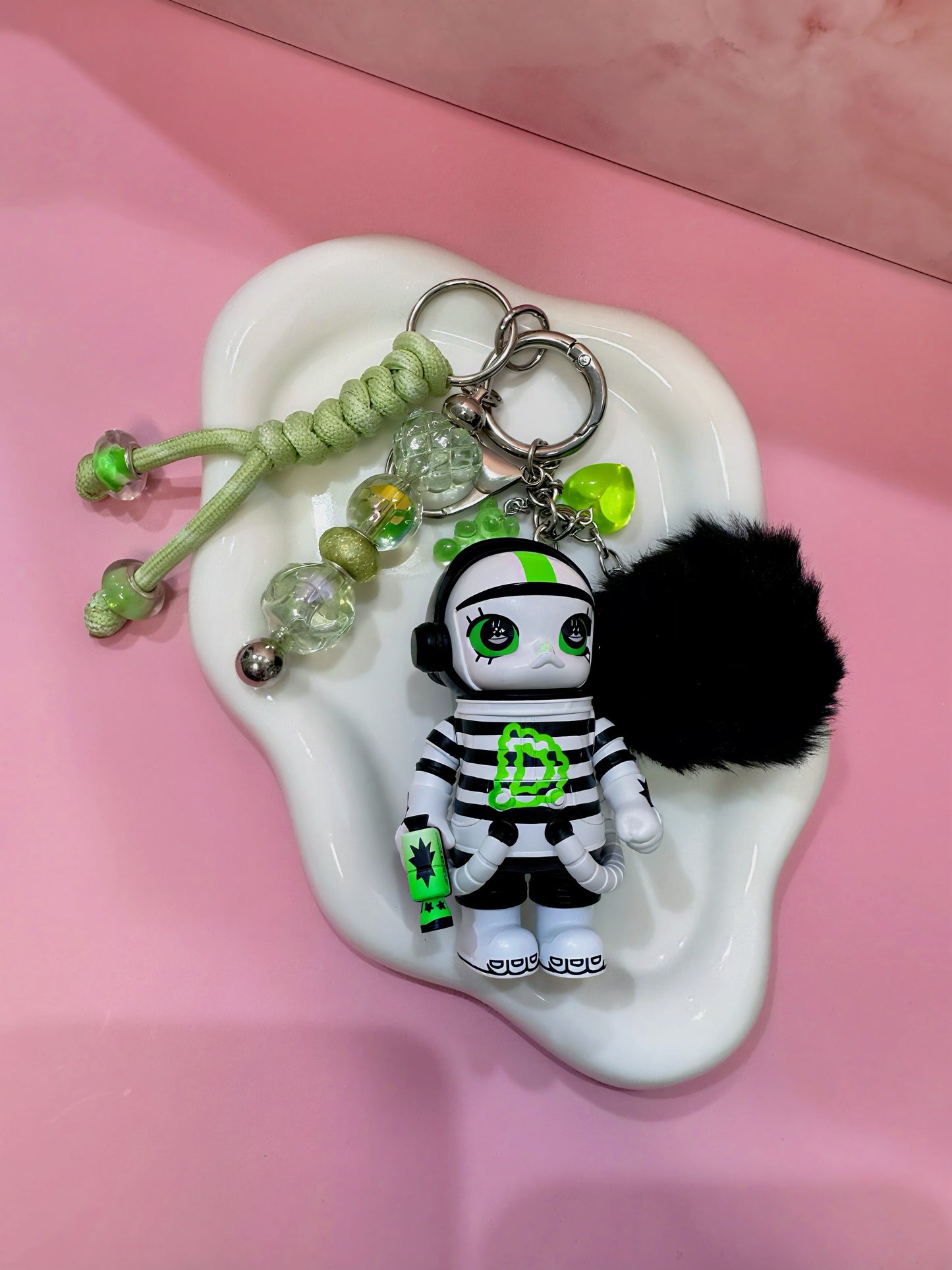 Mega Space Molly 100% series 4 - DurianMan handmade keychain